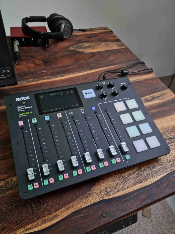 Rode Rodecaster Pro Podcast Studio Interface